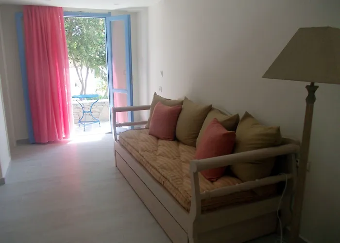 Отель Alkyoni 4*