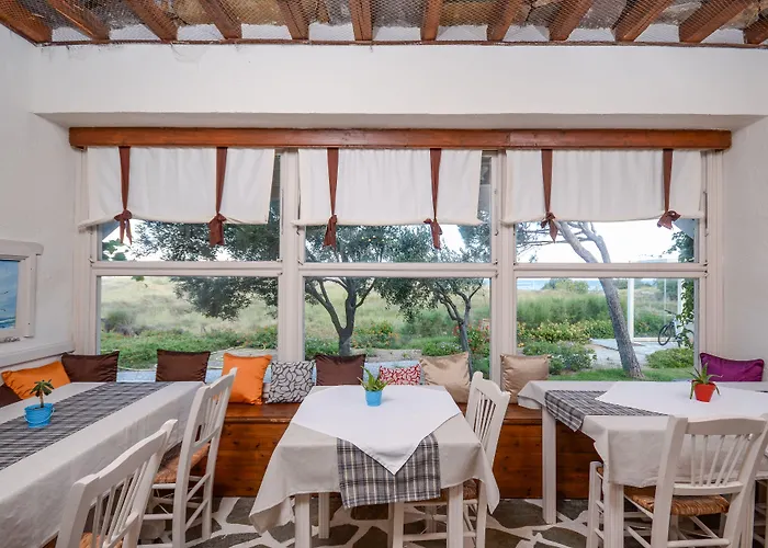 Отель Alkyoni 4*