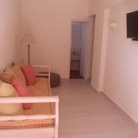 Hotel Alkyoni